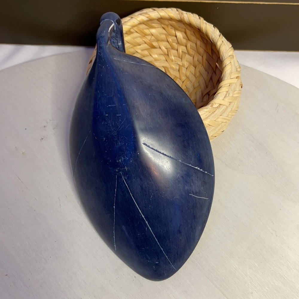 Small Decorative Blue Leaf Shaped Tray from Costa Rica - Picture 2 of 6
